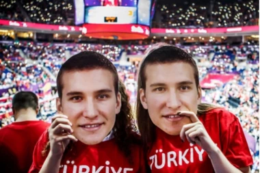 (VIDEO) DEFINITIVNO JE BOGOM DAN: Bogdanović dominira!