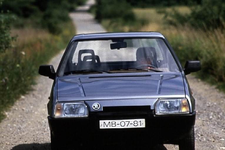 Ukupno je napravljeno 1.077.126 favorita u periodu od 1987-1995