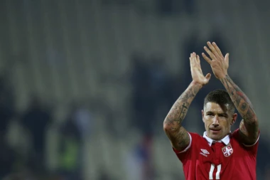 (VIDEO) GOLČINA ZA TV ŠPICE: Pogledajte kako je Kolarov zakucao Irce!