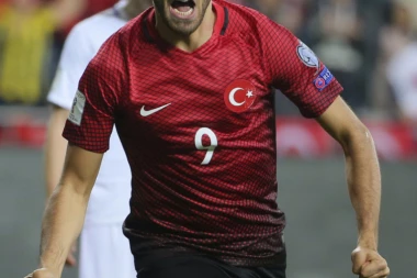 (VIDEO) DRAMA U GRUPI I: Turci šokirali Hrvate, Island bolji od Ukrajine