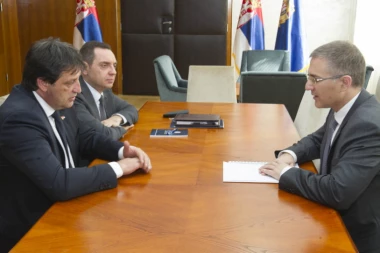 STEFANOVIĆ, VULIN I GAŠIĆ: MUP, Vojska i BIA imaće veće plate