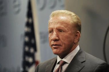 PACOLI UDARIO NA DAČIĆA: "Nijedna zemlja koju je Ivica naveo nije povukla PRIZNANJE KOSOVA!"