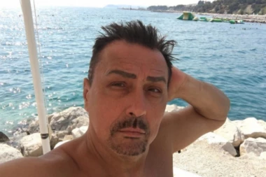 (FOTO) ZAPALILA DRUŠTVENE MREŽE! Objavljena KEBINA fotografija iz mladosti: Ništa spa centri i tetovirane obrve!