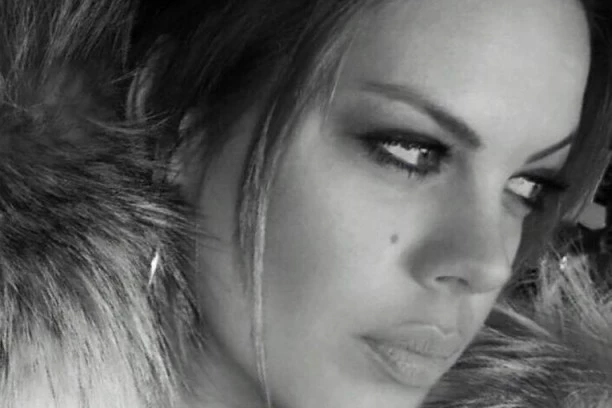 (FOTO) POKUŠAO DA JE UBIJE, PA PRESUDIO SEBI: Naša glumica u grotlu pakla!