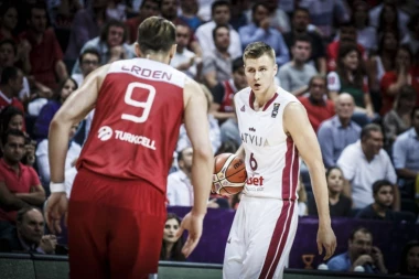 SLUTI NA DOBRO: Letonci na +9 na poluvremenu