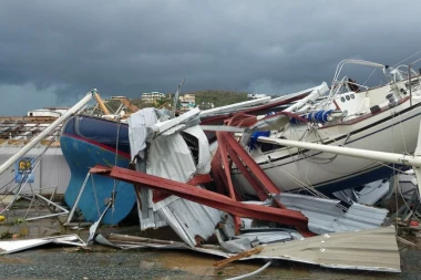ZLOGLASNI IRMA: Šteta na Karibima 1,2 milijarde evra