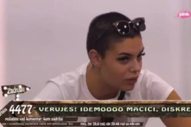 AL' SE SREDILA ZA NOVU GODINU: Mina Vrbaški u opasno seksi izdanju!