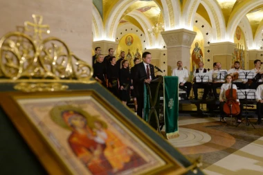 Otvaranje koncerta "Veče srpske i evergrin muzike - Srbija u Evropi"