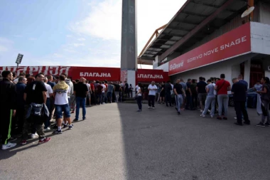 Euforija među Delijama: Za karte se čeka u redu!