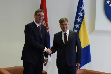 VUČIĆ BOŠNJAČKIM MEDIJIMA: Srbija nije bauk, pokušajte da je razumete!