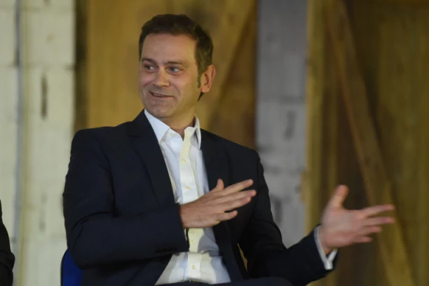 Pokret socijalista odgovorio na laži i uvrede Stefanovića: Iako si menjao ime, GRAĐANI NISU ZABORAVILI TVOJ LOPOVLUK!