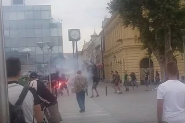 (VIDEO) HAOS: Navijači Hajduka i Dinama se tukli u centru Vukovara