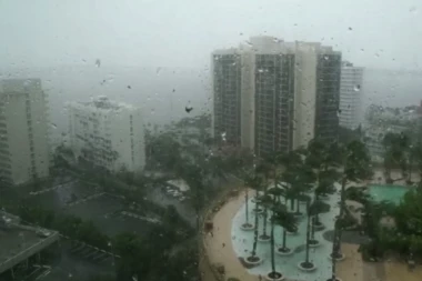 Tramp proglasio stanje PRIRODNE KATASTROFE