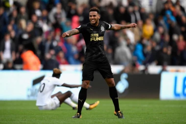 (VIDEO) Njukasl slomio Svonsi bez Mitrovića