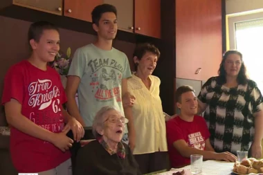 Beograđanka Smiljka proslavila 100. ROĐENDAN!