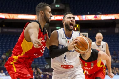 Italijanski bek pred Srbiju: ODBRANA JE KLJUČ!