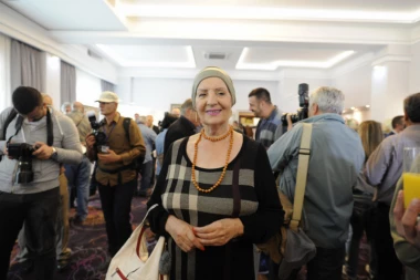 Drhtim kad vidim dobro muško: Lepa Lukić i dalje aktivna!