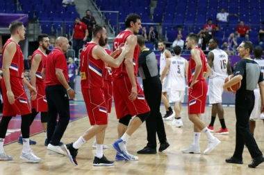 Kragujevčani spremni za spektakl: Uživo praćenje Srbija-Italija na Đačkom trgu