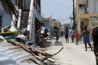 (FOTO) SRBI U PAKLU SVETOG MARTINA: Posle Irme tinja rat za opstanak