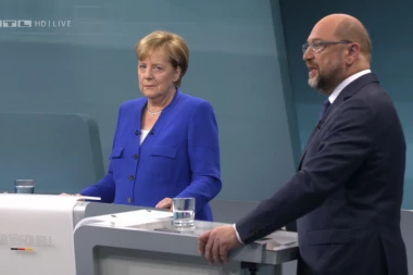 MERKELOVA NEĆE NOVI TV DUEL: Nemačka kancelarka se plaši Šulca?