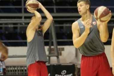 Lazarević, Apić i Davidovac: KOMPLETIRALI ZVEZDINU SLAGALICU