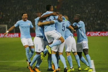 Siti na tri boda od titule: Čas Totenhemu