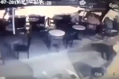 (VIDEO) SAMO ZA ONE SA JAKIM ŽELUCEM: Pojavio se snimak ranjavanja policajca u Novom Pazaru!