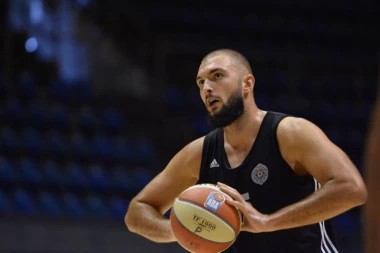 Partizan opet poražen na pripremama, turski crno-beli bolji
