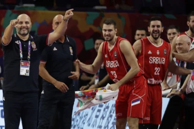 FUDBALERI PARTIZANA UZ ORLOVE: Donesi kući zlato što se zlati!