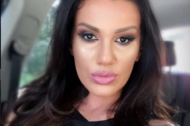 BILA SA KOLEGOM U NJIVI U POLICIJSKIM KOLIMA: Pevačica progovorila o eksplicitnom snimku, NE DAJ BOŽE DA MOJ INTIMNI VIDEO IZAĐE NA VIDELO!