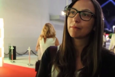 BOŠKOVI DIVLJACI PESNICAMA TUKLI NOVINARKE PINKA!