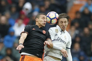 (VIDEO) Remi u gradskom derbiju Valensije, Lukić i Maksimović ostali na klupi