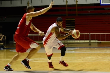 CRVENO-BELI GAZE: Bjelica i Feldin doneli novu pobedu Zvezdi