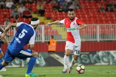 (VIDEO) "LALE" PREUZELE PRVO MESTO NA TABELI: Vojvodina pobedila Napredak