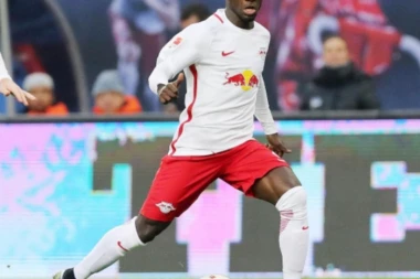 (VIDEO) KEITA KAO MANE: PROSUTA KRV I U BUNDESLIIGI