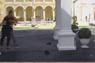 TUČA U ZADRUZI! Mića prebio Žarka!