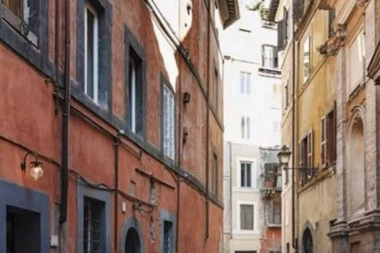 (VIDEO) Kupio stan za 1 evro, dobio ekskluzivni pogled, a onda shvatio da nema NAJVAŽNIJU STVAR