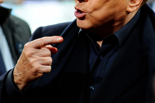 BERLUSKONI HOĆE DA OSVOJI SERIJU B: Bivša zvezda Milana i Barselone u Monci