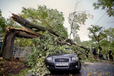 OLUJA I U RUMUNIJI: 6 mrtvih, 30 povređenih