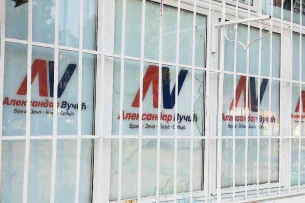 TEŽAK SKANDAL NA ČUKARICI: Đilasovci napali aktivistkinje SNS