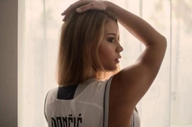 (FOTO) Ovo je seksi cica koja je osvojila srce Luke Dončića!