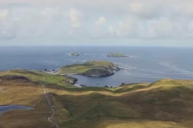 Pusto ostrvo od POLA MILIONA FUNTI