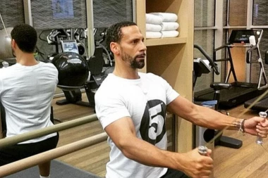 Nekada sjajni fudbalski defanzivac ide u ring: FERDINAND NE MOŽE DA MIRUJE!