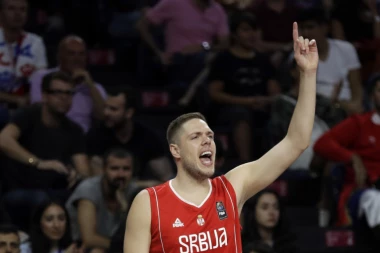 (FOTO) OD NJEGOVIH REČI TRESE SE PLANETA: Štimac se oglasio i poslao MOĆNU poruku NATO kukavicama!