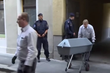 NEZAPAMĆENI ZLOČIN: Tinejdžer izbo sestru (14) nožem nasred ulice!