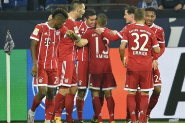 (VIDEO) ŠALKE NIJE IMAO ŠANSE: Bajern nastavio pobednički niz u Bundesligi