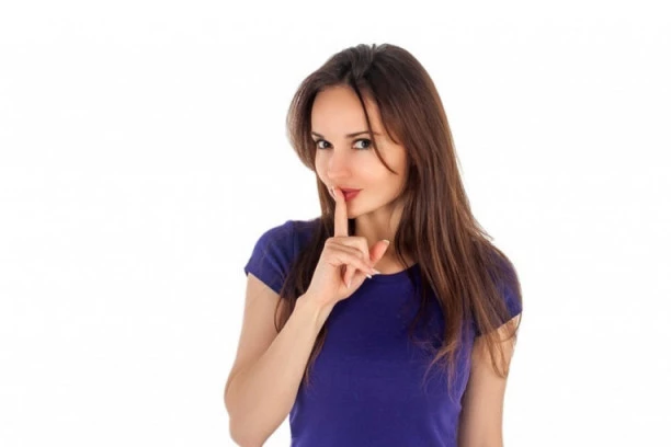 NE GOVORITE NI REČ: Pet TAJNI koje NIKOME ne bi trebalo da poverite!