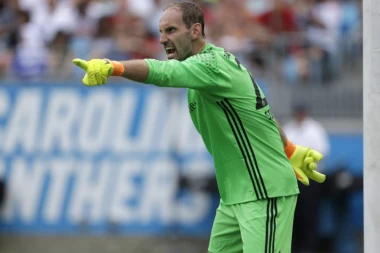 Bez starca nema udarca: VRAĆA SE IZ PENZIJE DA BI BRANIO ZA BAJERN!