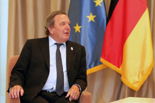 ŠREDER REKAO ĐINĐIĆU DA SRBIJA NIKAD NEĆE UĆI U EU! Čeda Jovanović otkrio šta je nekadašnji kancelar Nemačke odbrusio ubijenom premijeru pred njegovu smrt!