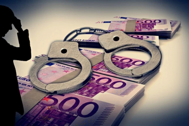 KAKO JE PROPALO BEKSTVO VOĐE KLANA "AMERIKA: Policajac odbio mito od 100.000 DOLARA!